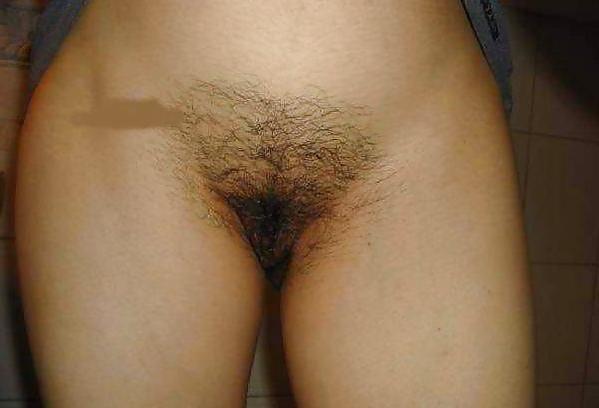 25P Hairy Housewife Gisele 2