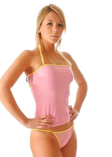 25P Hot Chick's in Belly Shirts and Sexy Panties!!