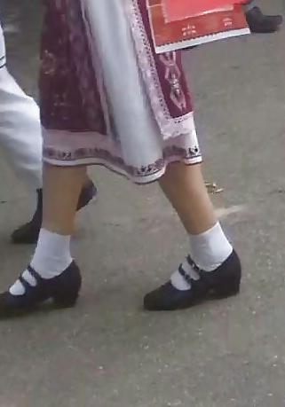 22P Spy old + young feet and legs romanian