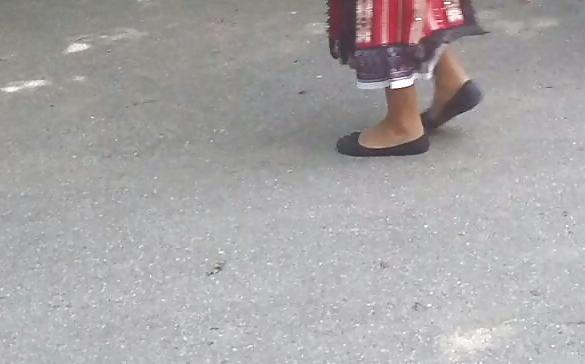 22P Spy old + young feet and legs romanian