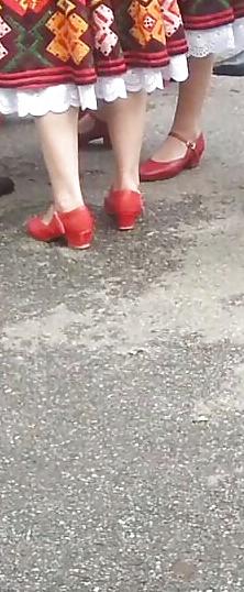 22P Spy old + young feet and legs romanian