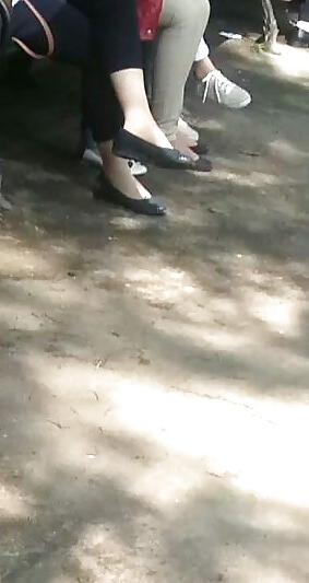 22P Spy old + young feet and legs romanian