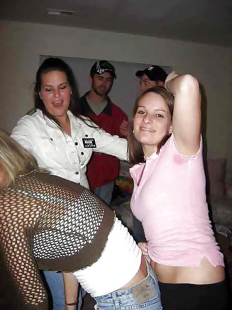 25P Sweaty girls 