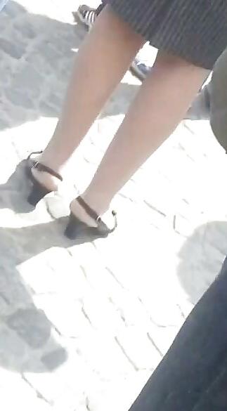 20P Spy old + young feet and legs romanian