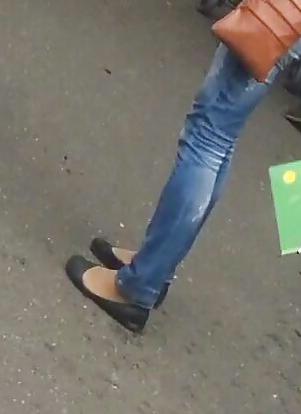 20P Spy old + young feet and legs romanian