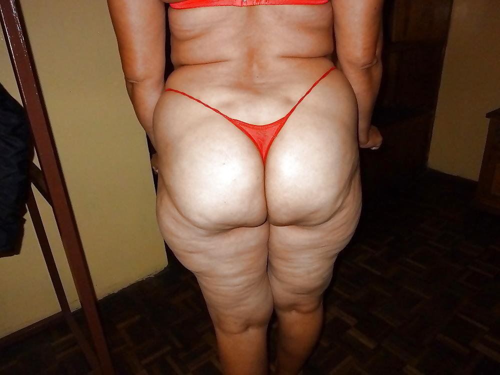 15P Lupe's Perfect Big Granny Ass
