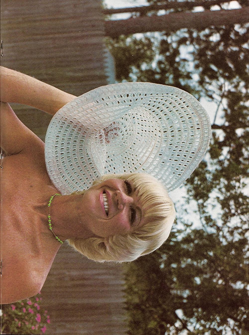 10P Hustler - Sept 1975 - Kathy Keeton - Over The Hill At 50?