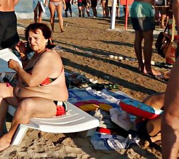 25P Spy beach summer matures romanian