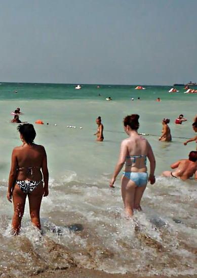 25P Spy beach summer matures romanian