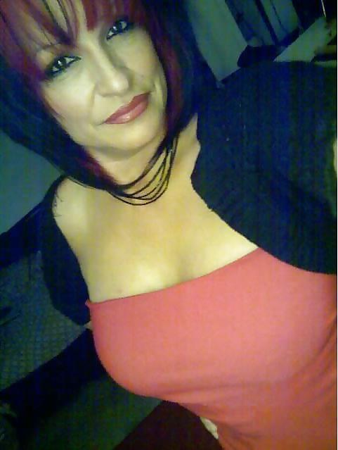 4P Redhead big tit cougar