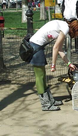 25P Spy old + young sexy skirt and feet romanian
