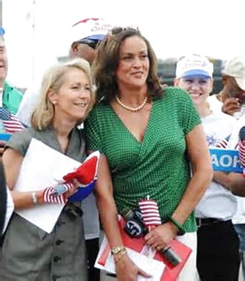 16P For Philly Guys - Who Else Jerks Off Over Lisa Thomas-Laury