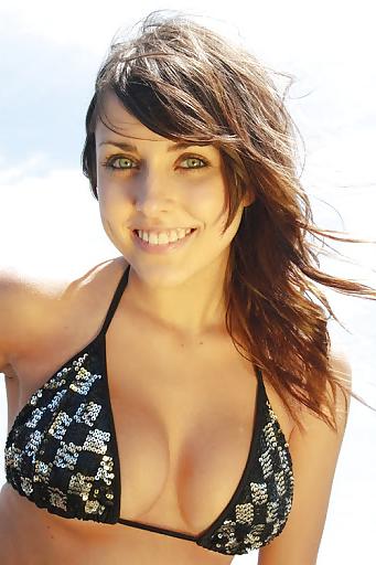 25P Jaime Laycock - the perfect facebool-selfshot amateur hottie