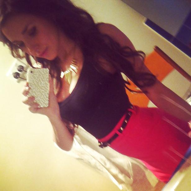 25P Jaime Laycock - the perfect facebool-selfshot amateur hottie