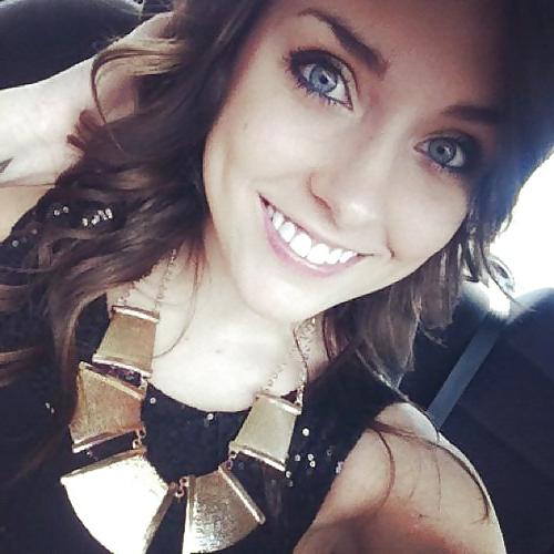 25P Jaime Laycock - the perfect facebool-selfshot amateur hottie