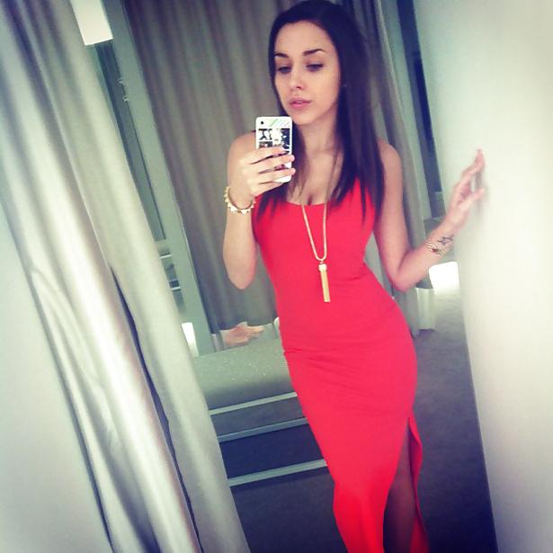 25P Jaime Laycock - the perfect facebool-selfshot amateur hottie
