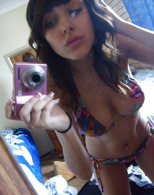 25P Jaime Laycock - the perfect facebool-selfshot amateur hottie