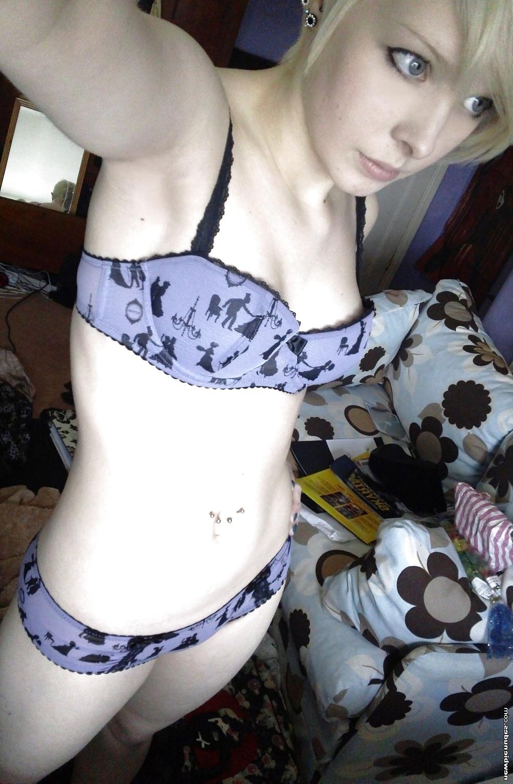 24P Katie 92 show her body