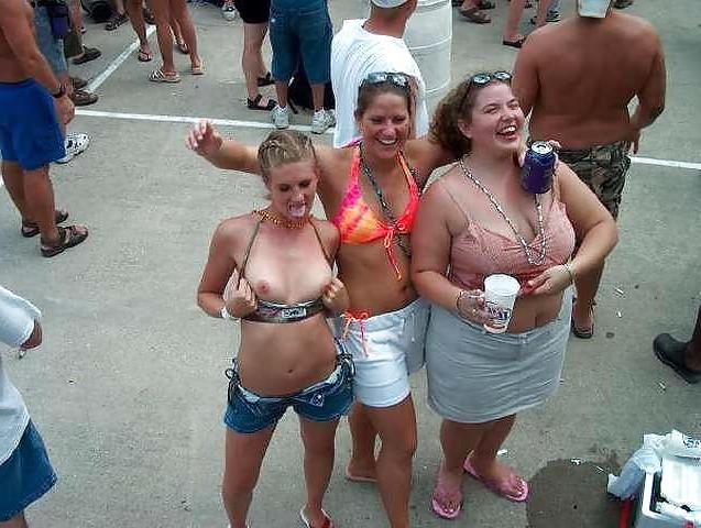 19P Show your tits 8.