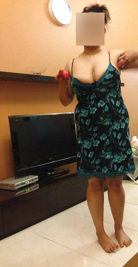 20P Finest Indian housewife