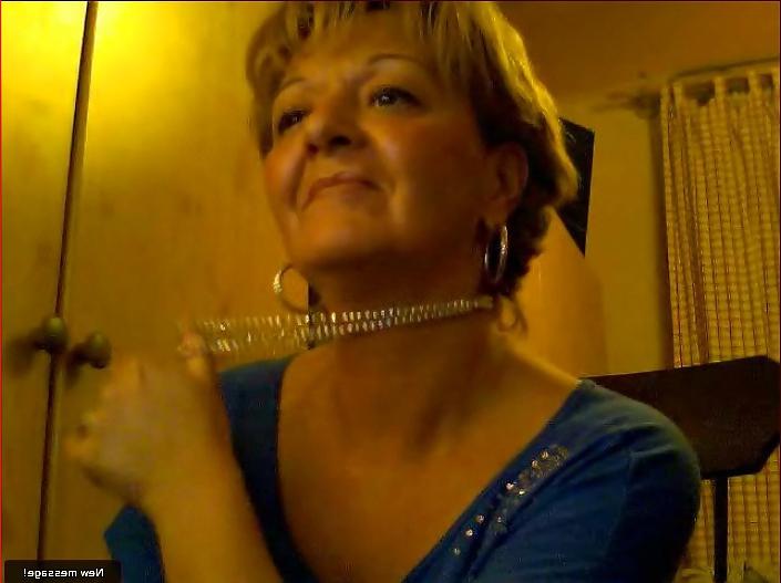 12P Mature hungarian cam