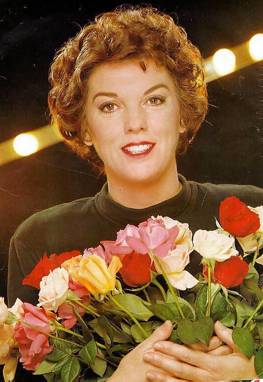 25P Let's Jerk Off Over ... Tyne Daly (Cagney & Lacy)
