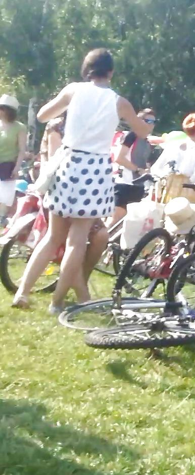 25P Spy sexy teens skirt and feet romanian
