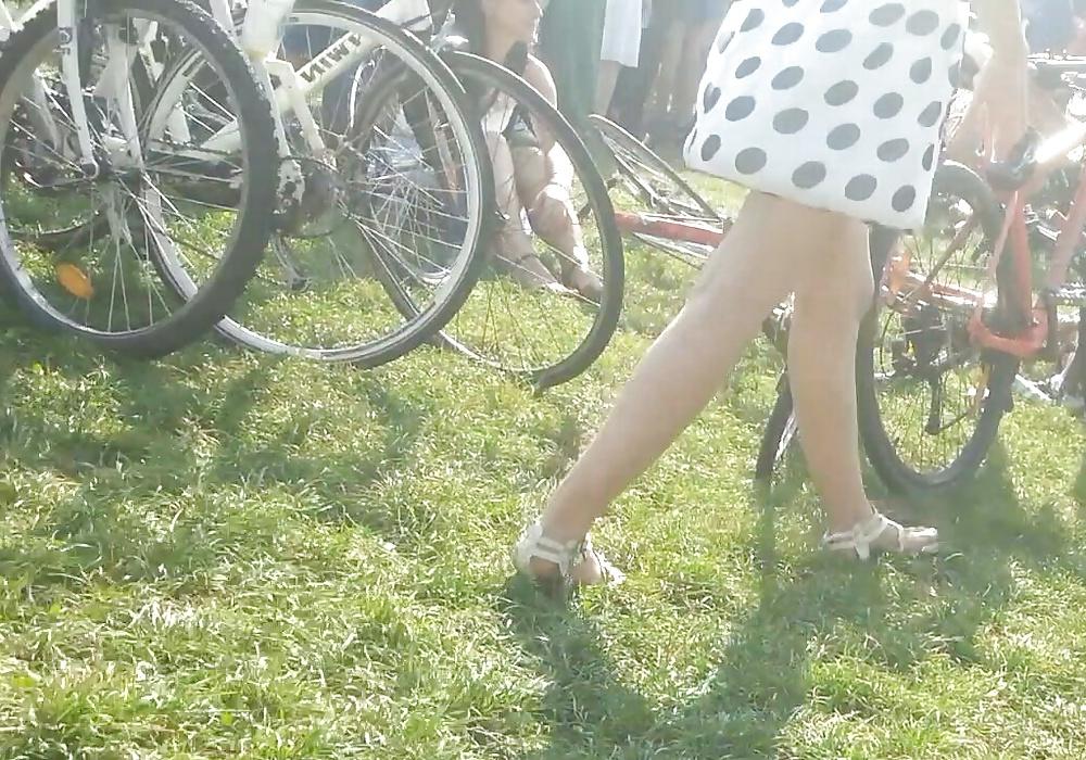 25P Spy sexy teens skirt and feet romanian