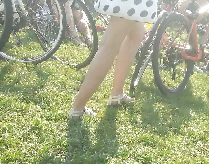 25P Spy sexy teens skirt and feet romanian