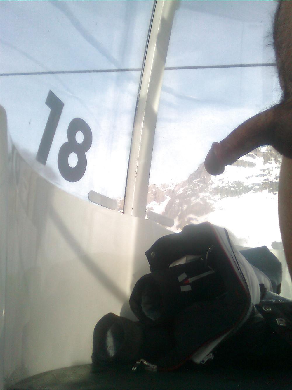 15P Naked in cable car