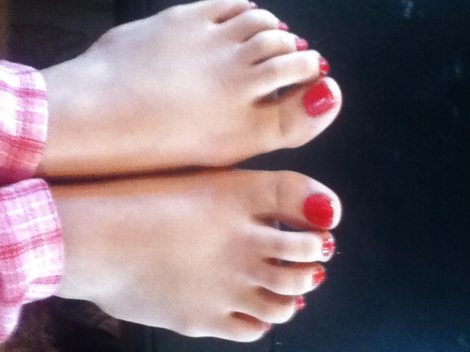 25P Random Feet