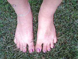 25P Random Feet