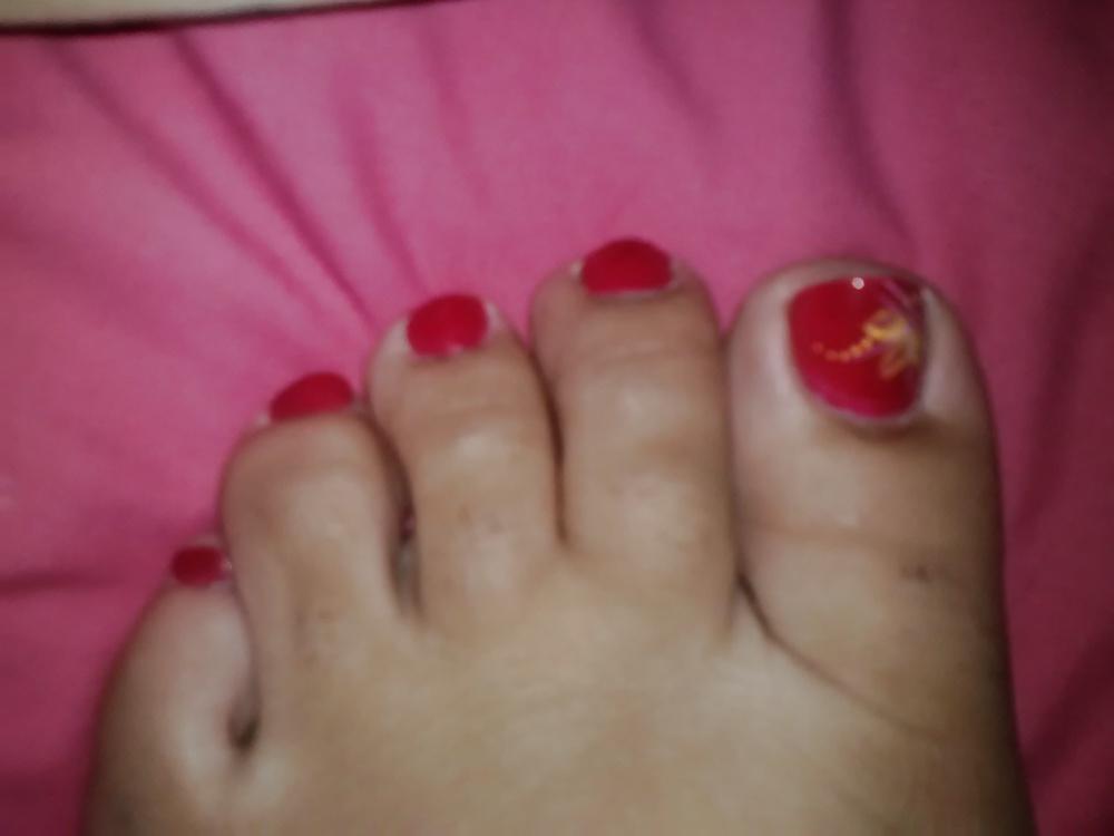 25P Random Feet