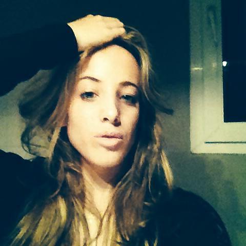 8P My gf best friend bad face but awesome bofy