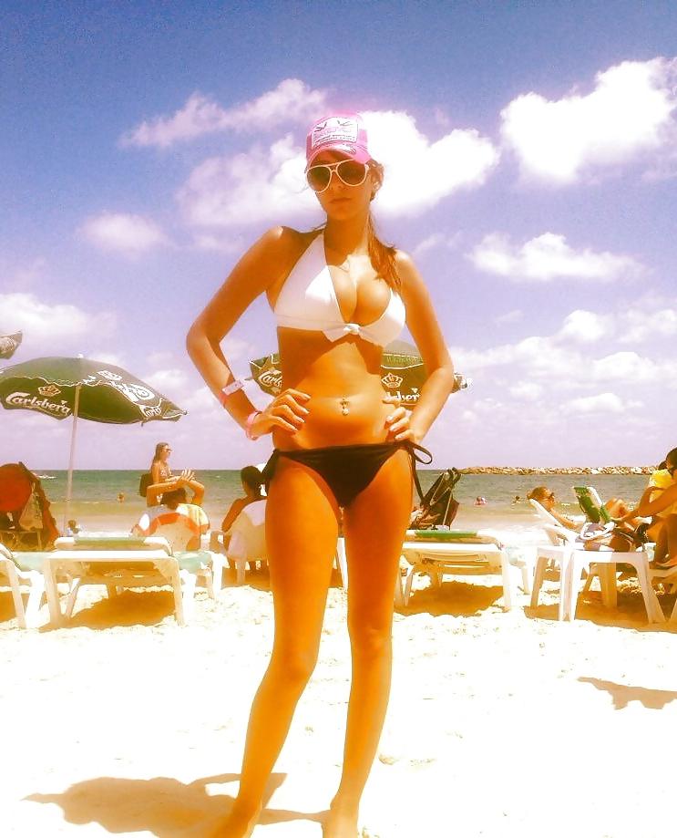 18P Perfect body Latina slut