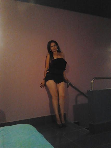 25P Naughty latina cougar