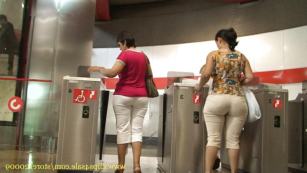 25P Candid butts from GLUTEUS DIVINUS