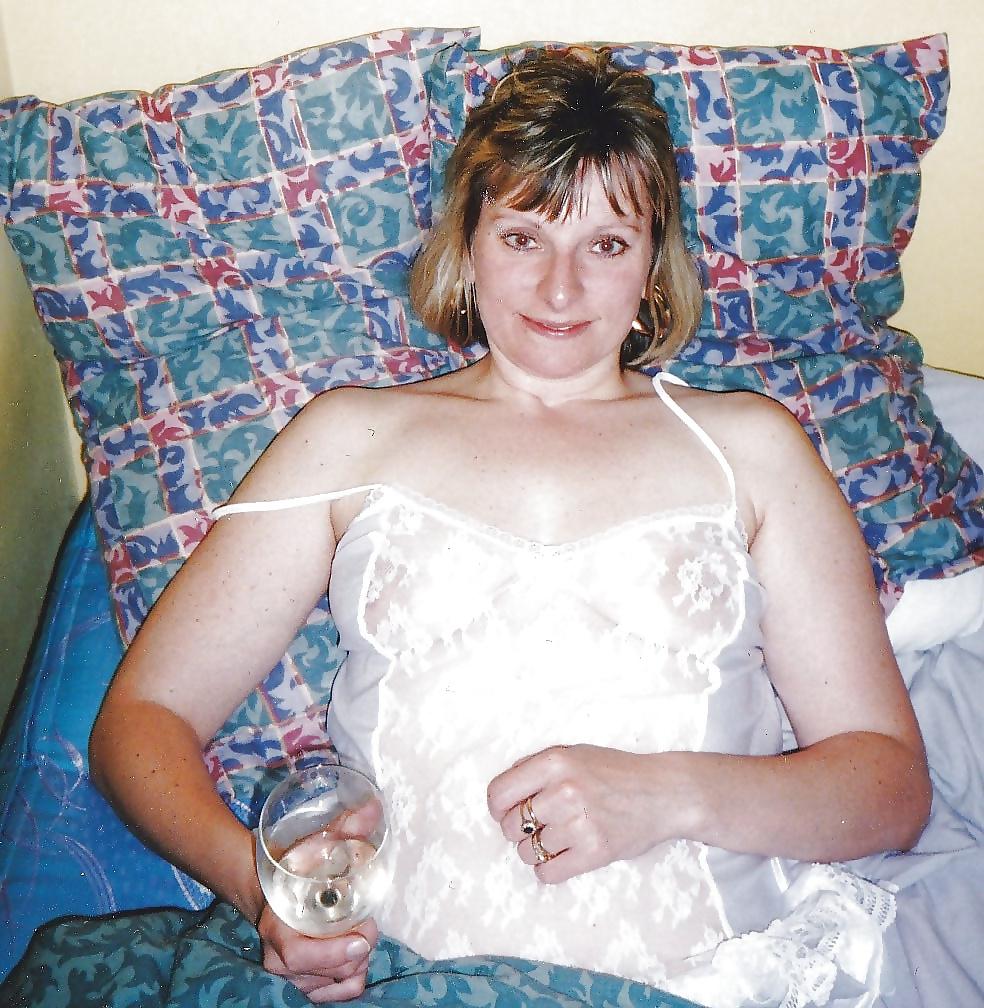 12P MILF DRESSED OR NAKED