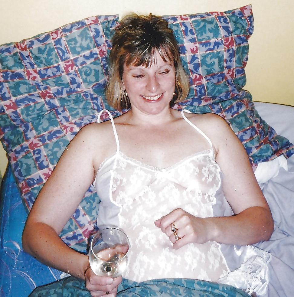 12P MILF DRESSED OR NAKED