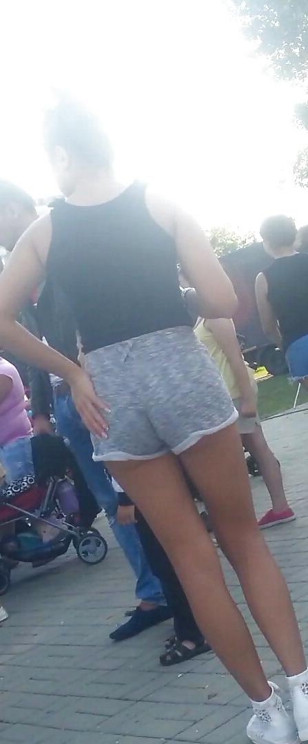 19P Spy sexy ass old + young romanian