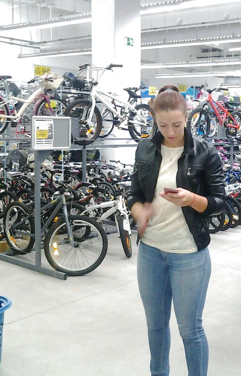 25P Spy shooping, mall and supermarket romanian
