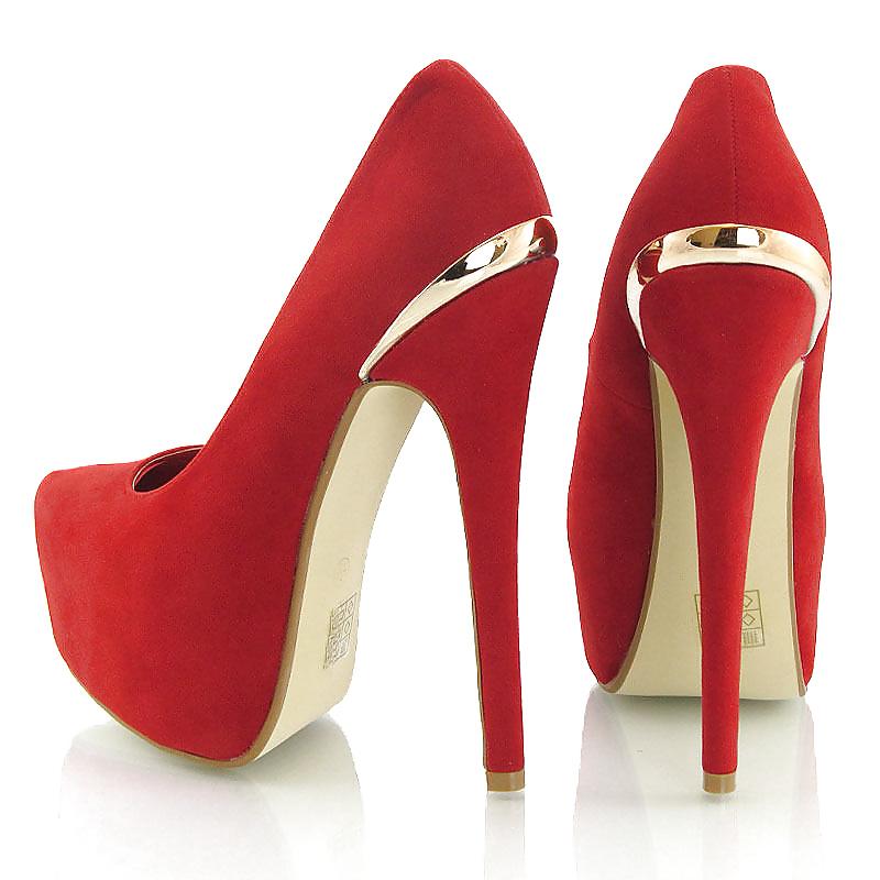 17P Shoe's that make me wet