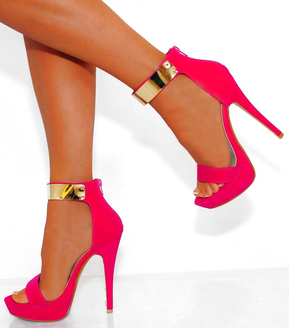 17P Shoe's that make me wet