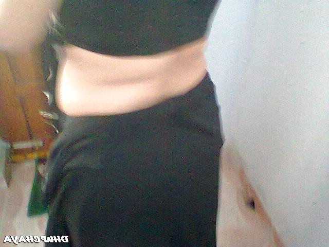 25P Andhra housewife navel boob show 16