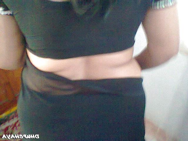 25P Andhra housewife navel boob show 16