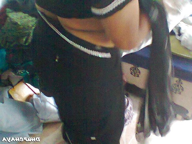 25P Andhra housewife navel boob show 16