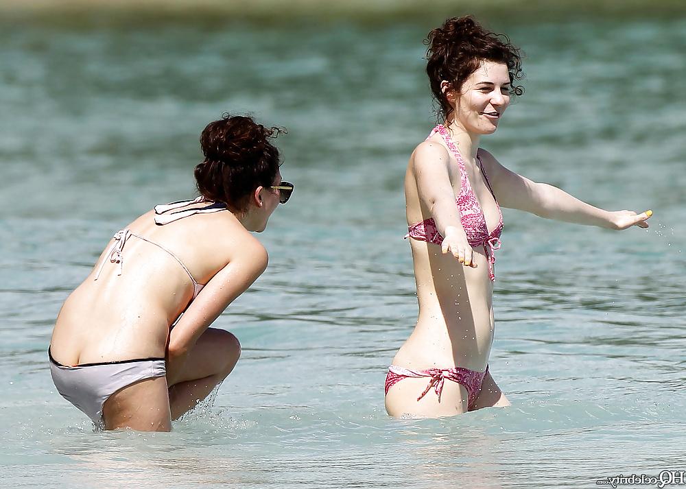 25P Oops. Bikini asscrack.