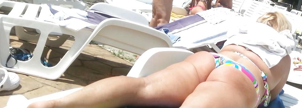 25P Spy ass old + young pool romanian