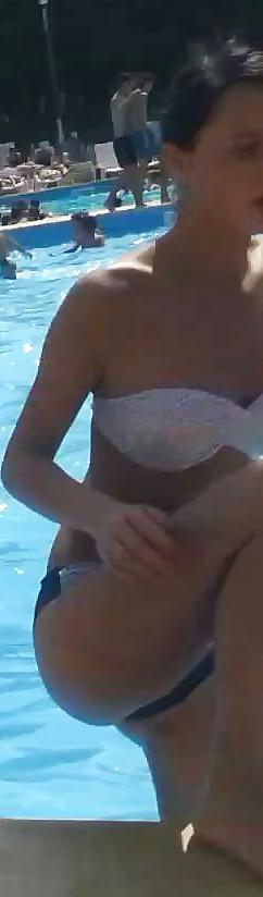 25P Spy old + young pussy pool romanian