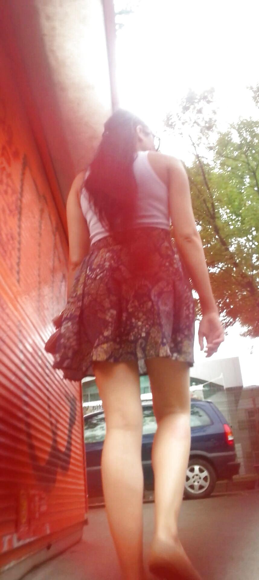 16P Spy old + young sexy skirt romanian-scuze de imagine